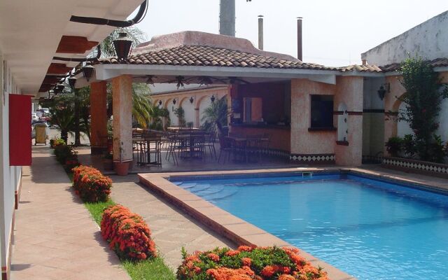 Hotel & Suites Coral