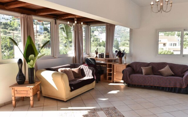 Sarakina Apartment 50m From The Beach