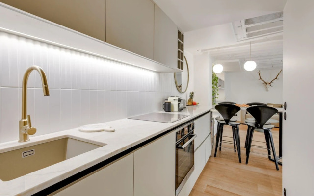 Modern 1BR Close to Eiffel & Seine