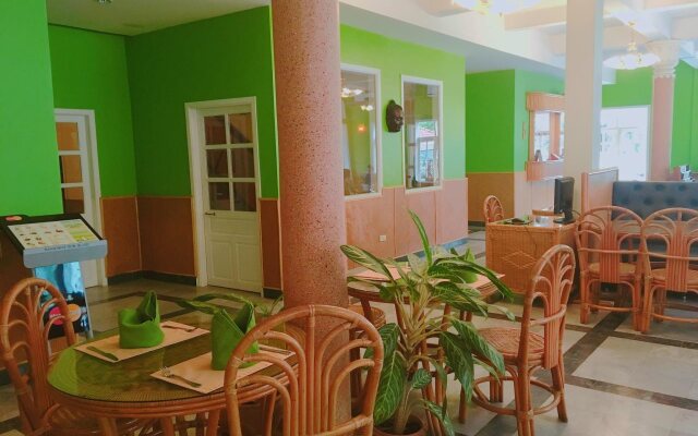 Day Inn Hotel