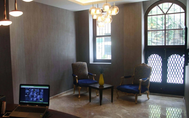 Blueway Hotel Historical