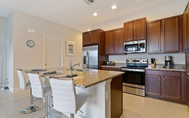 4BR Townhome in Festival