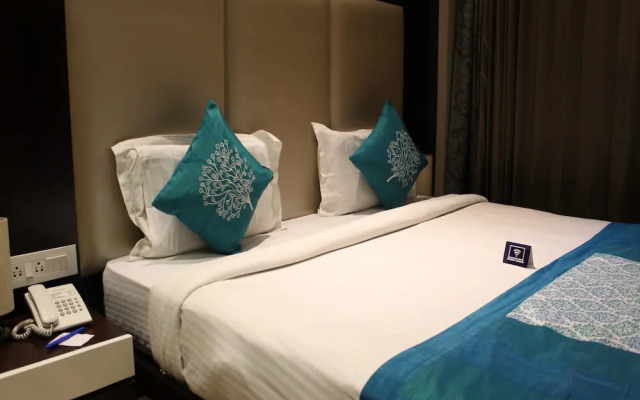 OYO 2617 Hotel Samrat Heavens