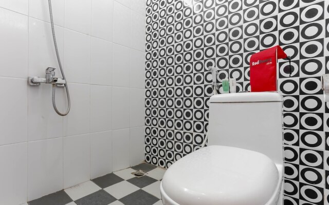 RedDoorz near Pascasarjana UGM 2