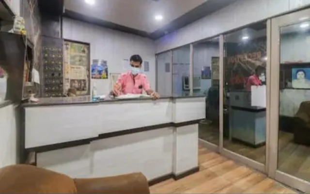 Capital O 82559 Royal Plaza