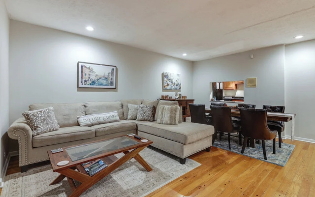 Cincinnati Home, Patio w/ Downtown Views!