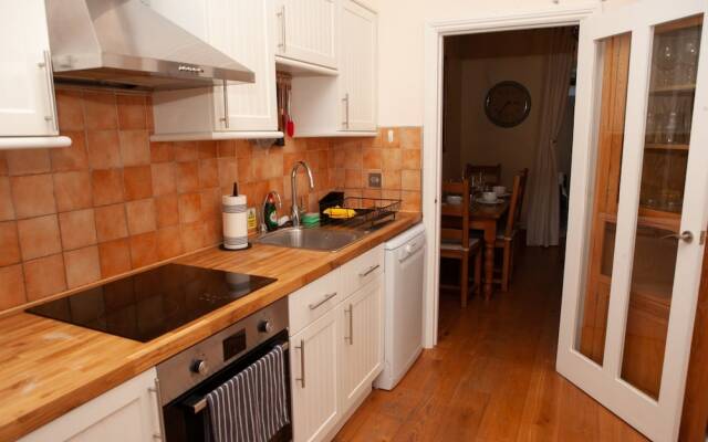 2 Bedroom House Near the Downs Bristol
