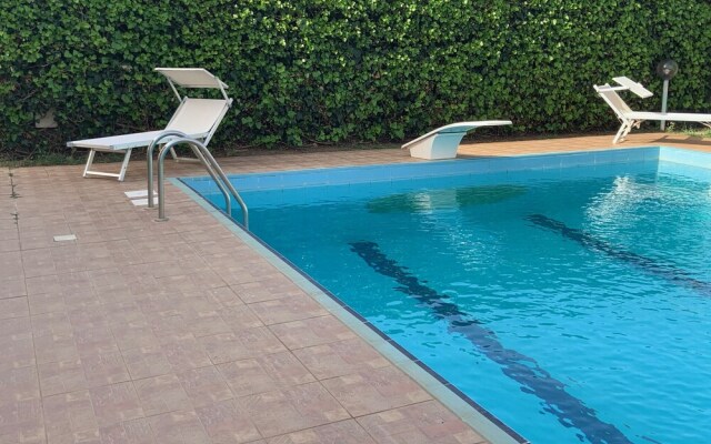 Spacious Apartment In Beautiful Peaceful Villa With Swimming Pool Spacious Apart