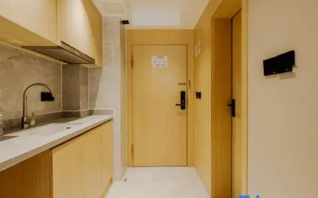 WanYoo Esports Hotel (Jinan Daming Lake North Gate)