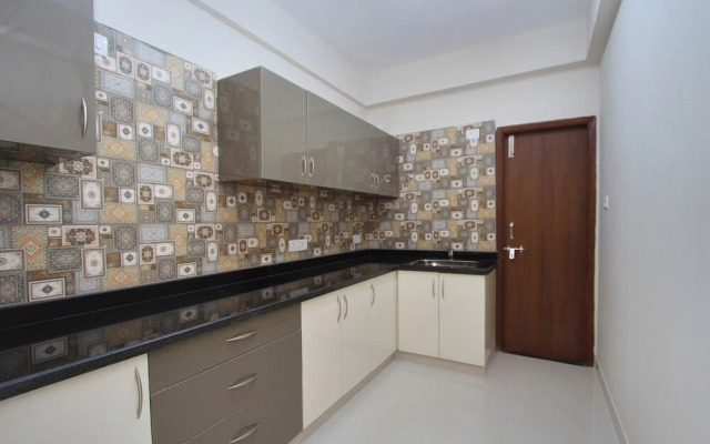 OYO 10379 Hotel Varcity Sapphire