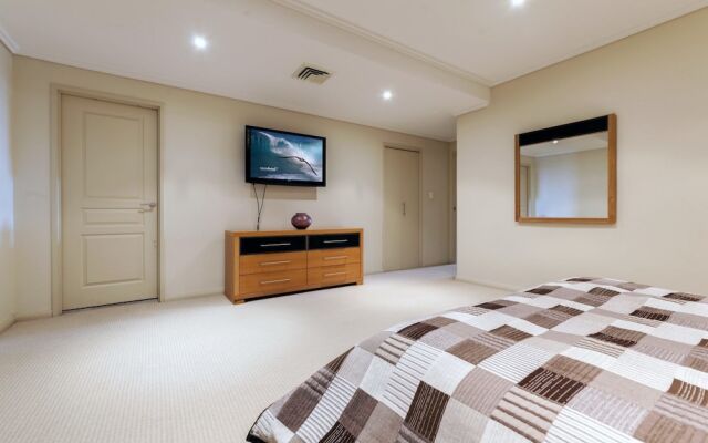 Scirocco, Unit 1/23 Tomaree Street