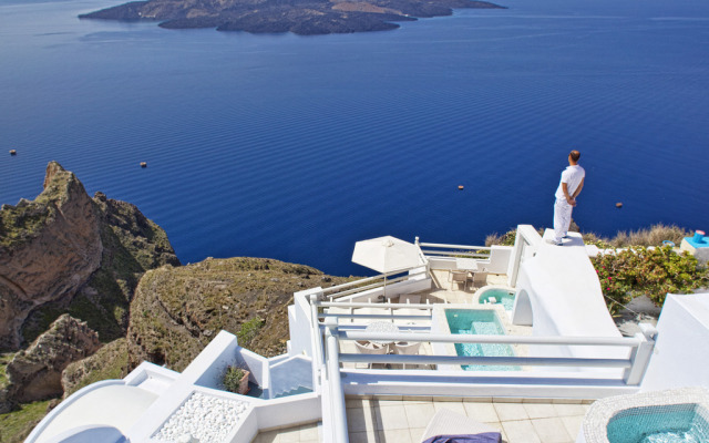 Adamant Suites