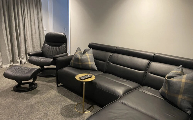 Central Queenstown Villa & Spa