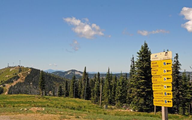 Schweitzer Mountain Resort - White Pine Lodge