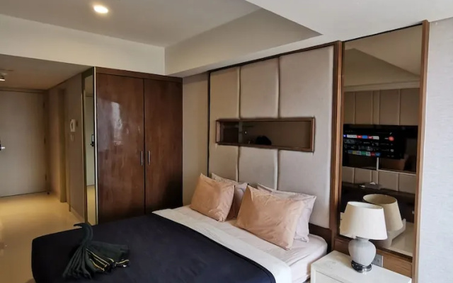Warhol Residences Simpang Lima