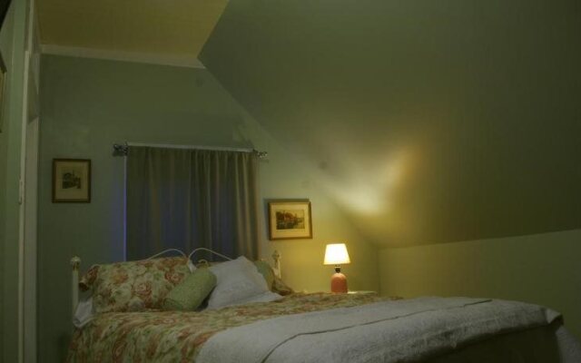 Holmesdale House Bed and Breakfast