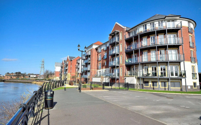 Racecourse Serviced Apartments