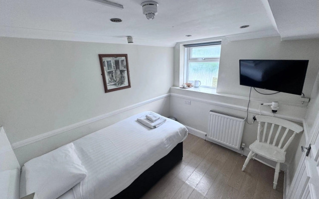 Gidea Park Hotel