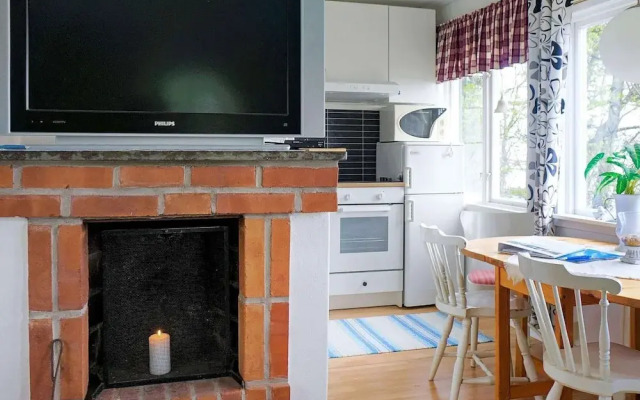 2 Person Holiday Home in Frandefors