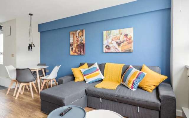 Modern 3bed apt in Holborn, 5min to Tube, Sleeps 9