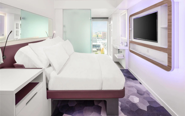 YOTEL Amsterdam - Image 5