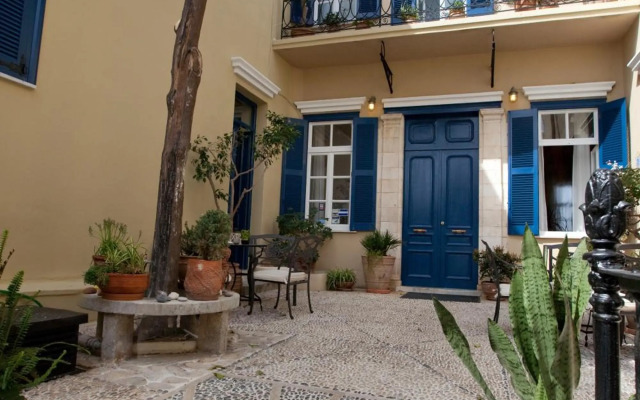 Pandora Suites