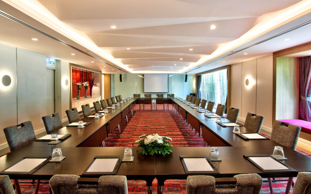 Park Plaza Bangkok Soi 18