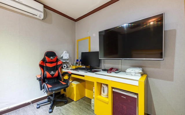 Mong hotel