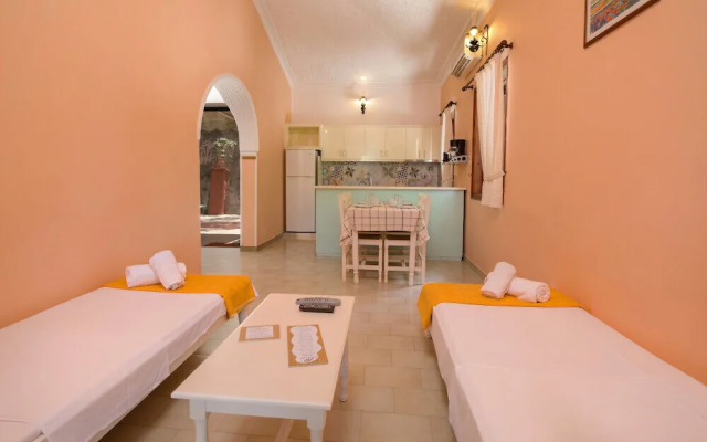 Alykes Park Bungalows & Apt