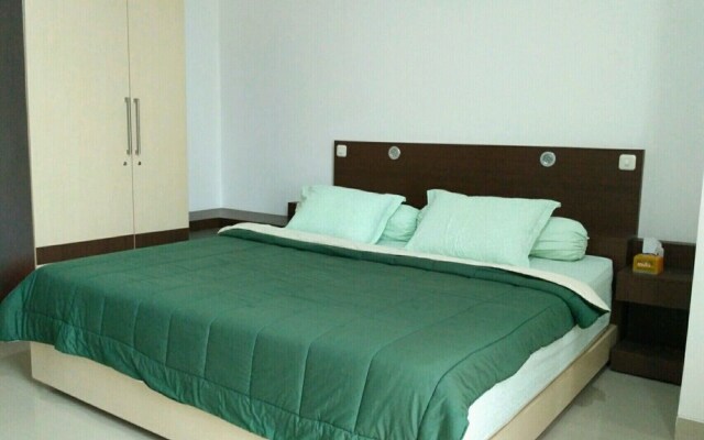 Three Bedrooms House With a Pool
