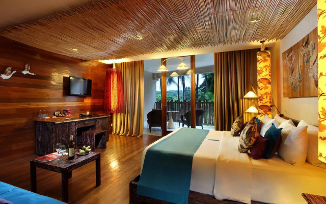 Kupu Kupu Jimbaran Beach Club & Spa by Loccitane