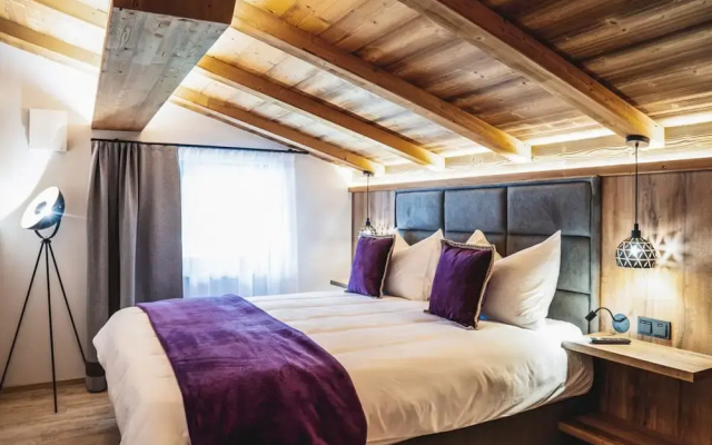 Chalet Amadeus - Designer Luxury Chalet for 14
