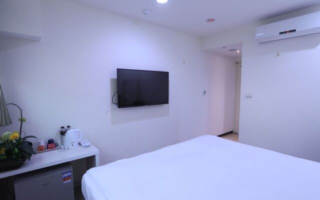 ELIM Hotel