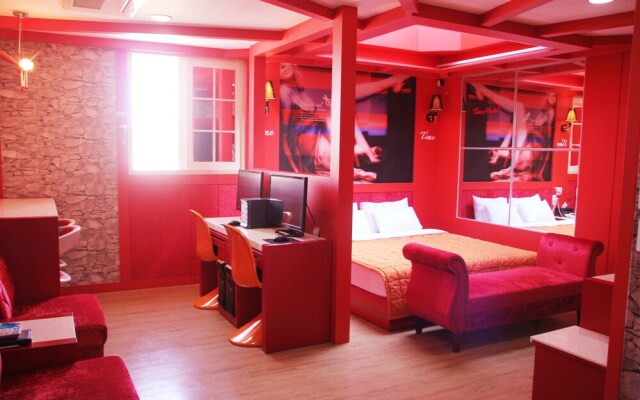 Time Motel