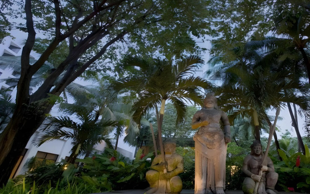 Bumi Surabaya City Resort