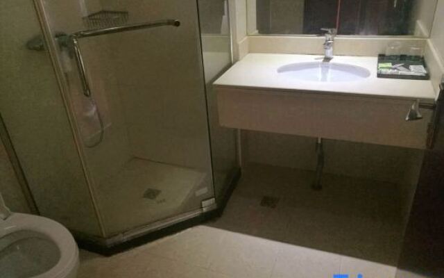 Yancheng Riyuehu Holiday Hotel