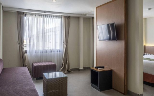 Hotel Dafam Savvoya Seminyak