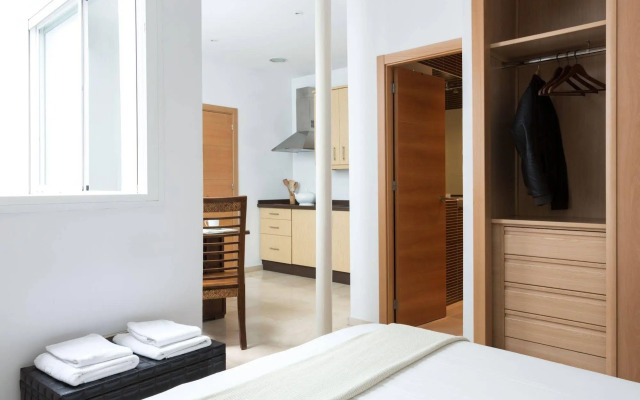 Puerta Catedral Studios