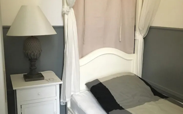 Standard Apartment by Hi5 - FehÃ©rahajÃ³