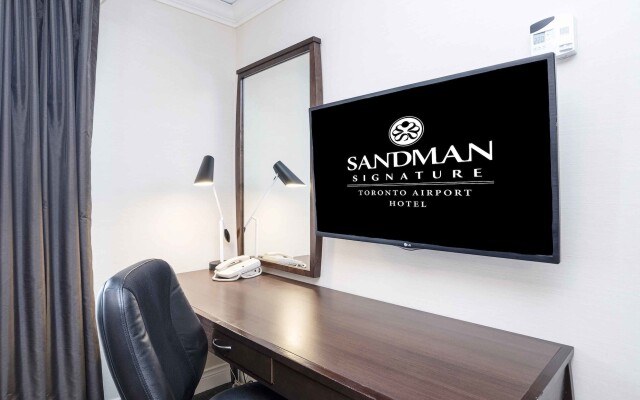 Sandman Signature Toronto Airport Hotel