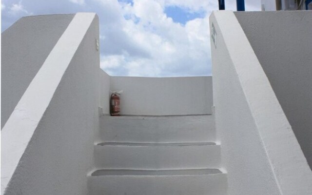 Lunar Santorini Hotel