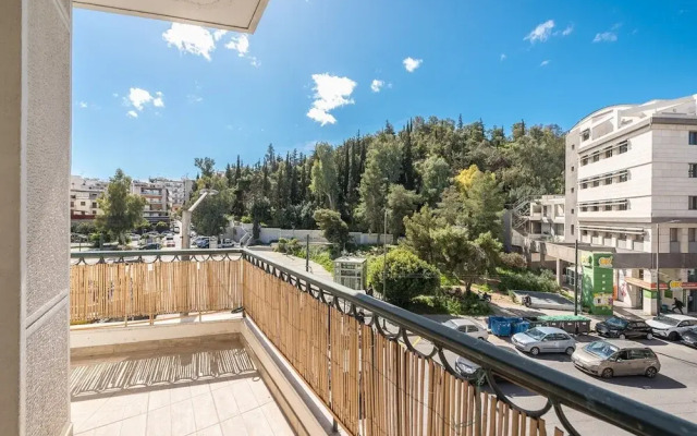 Agios Ioannis Metro Station - Comfy Apartment
