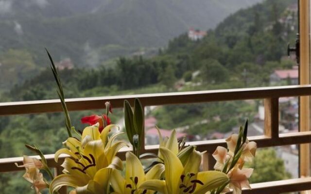 Eden Mountain View Hotel
