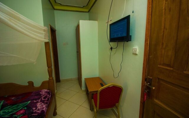 Kajosh Hotel