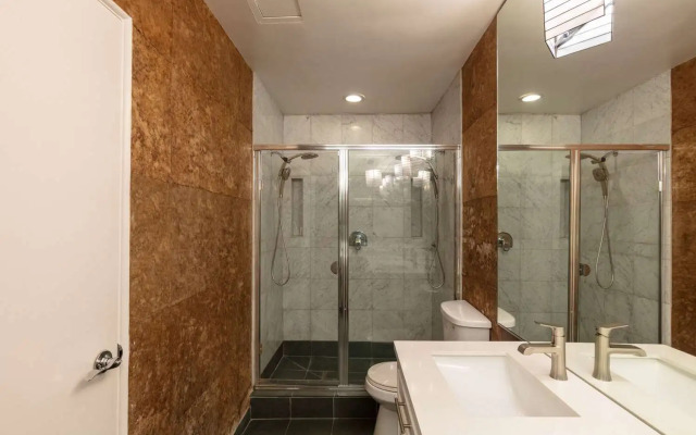 Travelodge by Wyndham Seattle By The Space Needle