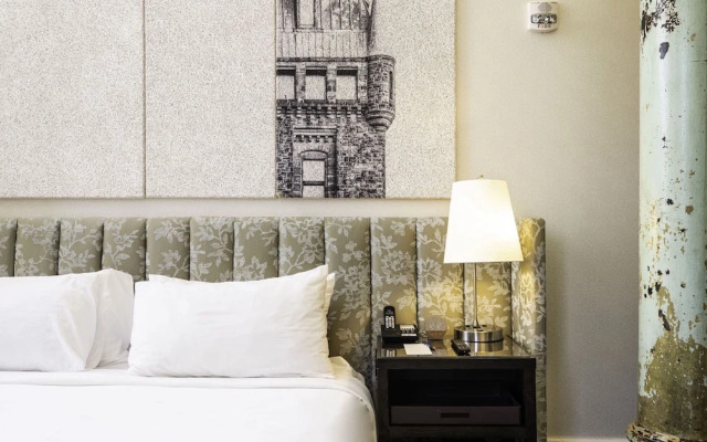 Hotel Henry Buffalo, Curio Collection By Hilton