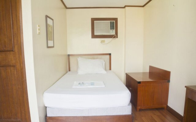 Isabelle Royale Hotel & Suites