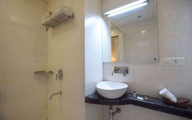 Capital O 23134 Hotel Radiant Star