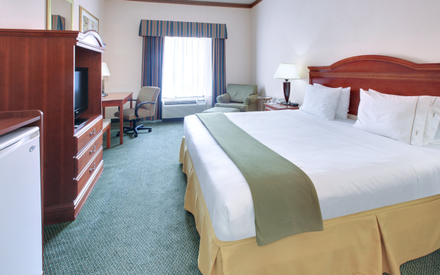 Holiday Inn Express Hotel & Suites Cleveland by IHG