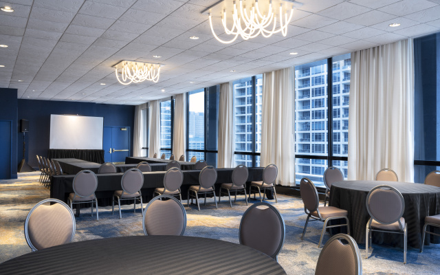 voco Chicago Downtown - Riverwalk by IHG